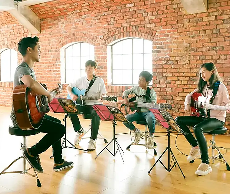 Cursos de guitarra clasica para niños en Yamaha Tarragona