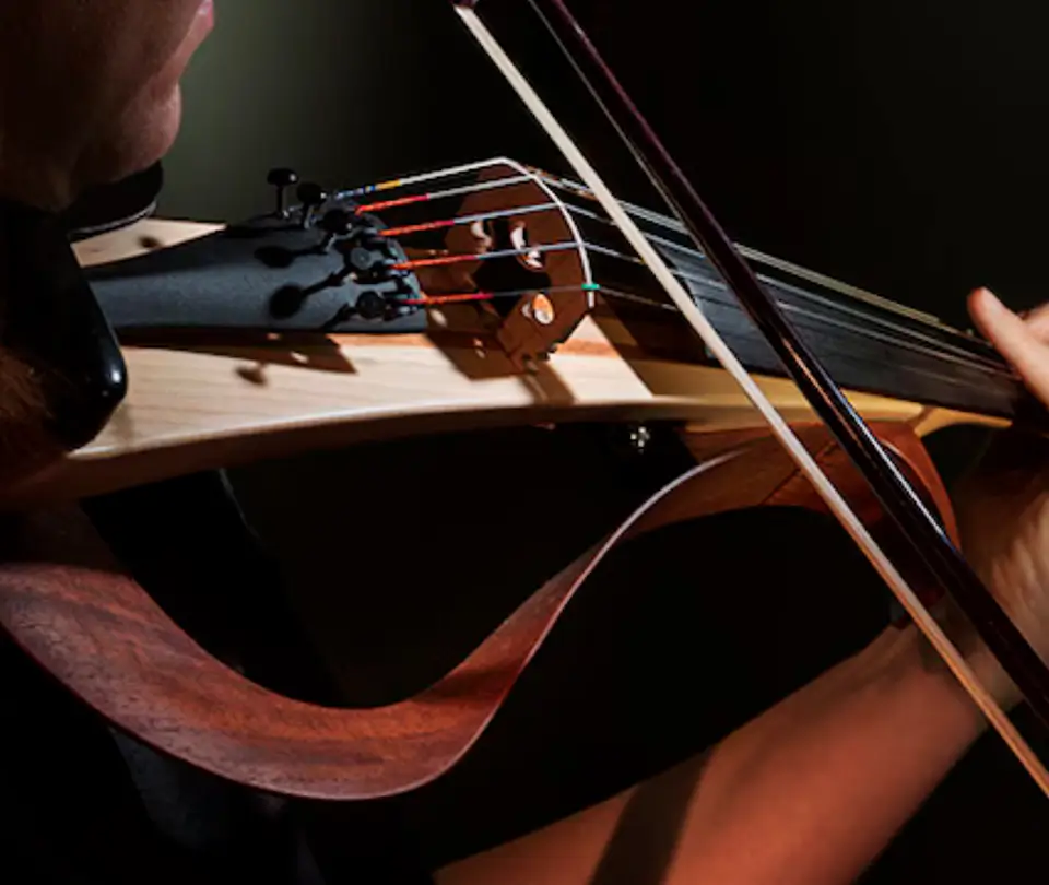 Cursos de violin en Yamaha Tarragona para jóvenes y adultos